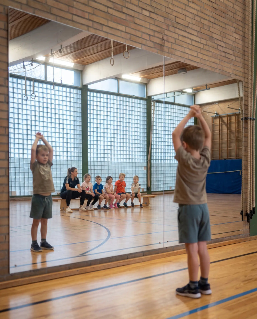 Trainingsfläche mit elamirror Spiegelwand